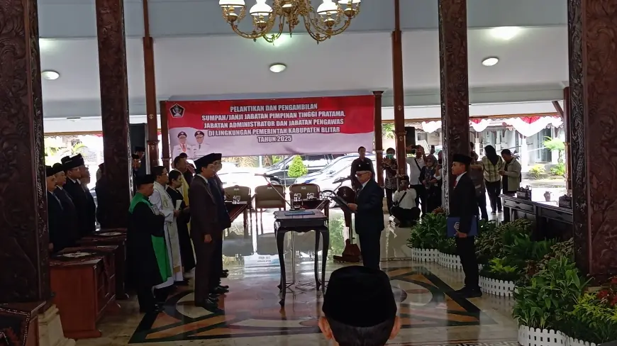 Kali Pertama, Bupati Blitar Lakukan Mutasi Besar-Besaran