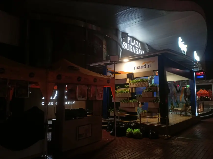 Delta Plaza Tutup Lebih Awal Imbas Kericuhan Aksi Solidaritas Ojol di Surabaya