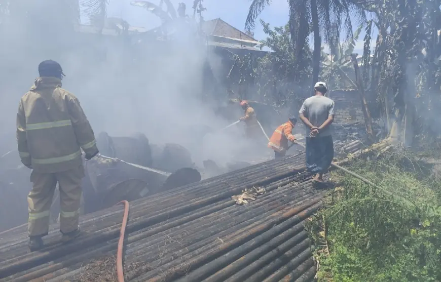 Gudang Fiber Optik di Gresik Terbakar, Diduga Terdapat Unsur Sengaja