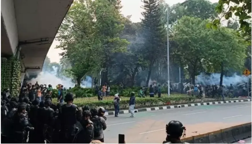 Pasta Gigi Ternyata tak Aman untuk Cegah Efek Paparan Gas Air Mata