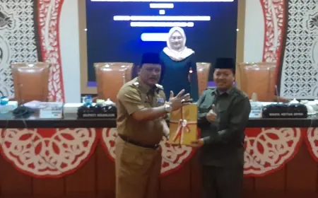 Bupati dan DPRD Nganjuk Bahas Raperda Perubahan APBD 2025