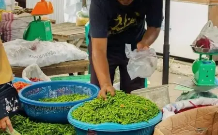 Harga Bumbu Dapur di Pasar Among Tani Turun, Permintaan Ikut Merosot