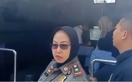 Terekam Video Ponsel, Remaja Diduga Mesum di Parkiran Masjid Diangkut Satpol PP Madiun