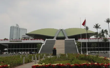 Mengapa Atap Gedung DPR Melengkung? Ini Sejarah dan Filosofinya