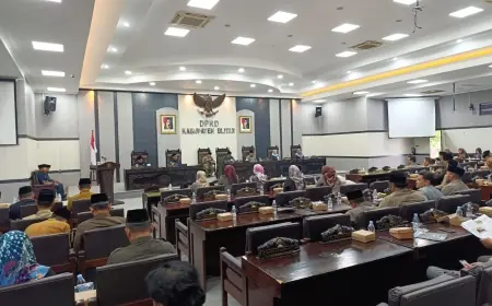 Rapat Paripurna DPRD Blitar Perdana Pasca Kerusuhan, Tanpa AC dan Sejumlah Mikrofon Hilang