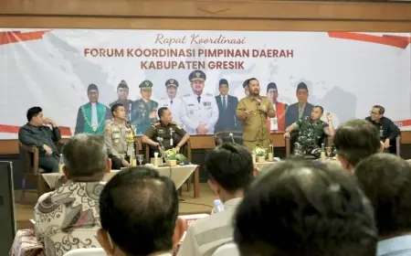 Perusahaan Angkutan dan Forkopimda Gresik Deklarasi Penegakan Jam Operasional Truk Barang
