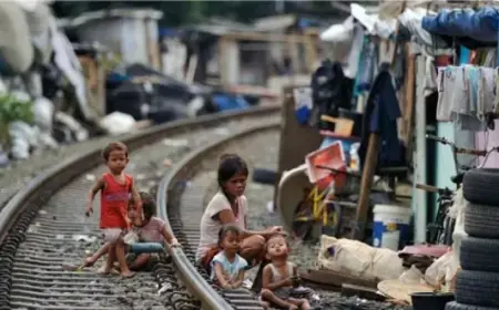Emil Dardak Sebut Angka Kemiskinan di Jatim pada 2025 Turun