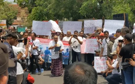 Warga Gelar Aksi Unjuk Rasa di DPRD Tulungagung, Soroti Isu Lahan hingga Tambang Ilegal
