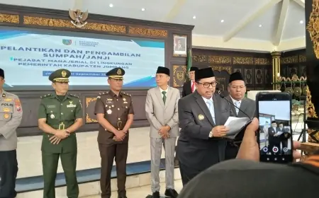 Bupati Jombang Tunjuk Lima Plt OPD Usai Gelombang Mutasi Pertama