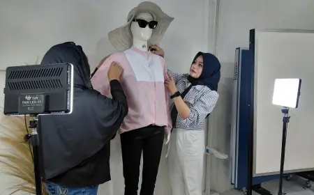 Dari Jarum ke Jualan Online, IRT Kelurahan Kapasmadya Baru Dilatih Produksi Baju Siap Pakai