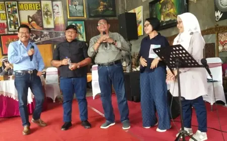 Tembang Kenangan Hangatkan Reuni Alumni FH UNEJ ’76 di Tuban