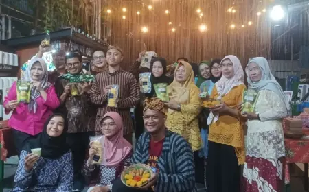 Sentuhan Kuno-Modern, FISIP Unair Kembangkan UMKM Kampoeng Pintar Oase Tembok Gede Dengan Nuansa Majapahit