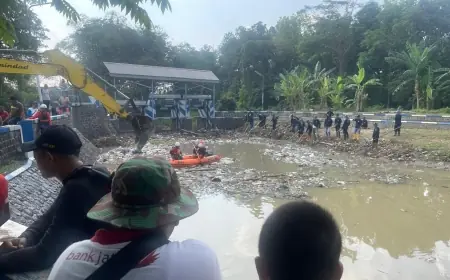 46 Persen Sampah Belum Terkelola, Pemkab Jombang Bersihkan Sungai