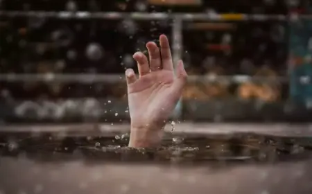 Dua Pencari Ikan Tenggelam di Sungai Surabaya, Satu Korban Tewas