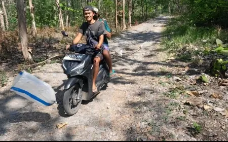 Jalan Penghubung Dua Desa di Nganjuk Lumpuh Akibat Kerusakan Parah