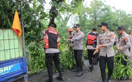 Angin Puting Beliung Terjang Tuban, Puluhan Rumah Rusak