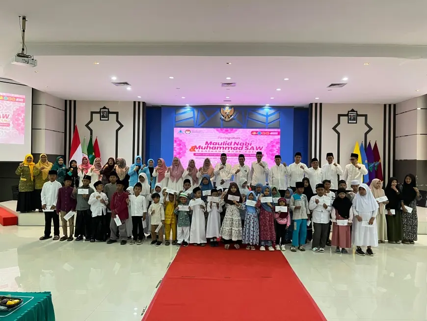 Peringati Maulid Nabi, DWP UIN KHAS Jember Istighasah Serta Santunan Anak Yatim