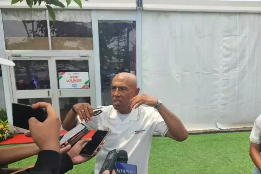 Pemandu Bakat Timnas Simon Tahamata Kritik PSSI Gelar Laga Timnas di Luar Jakarta