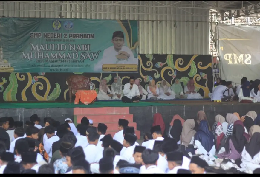 SMP Negeri 2 Prambon Nganjuk Gelar  Maulid Nabi dengan Selawat Bersama