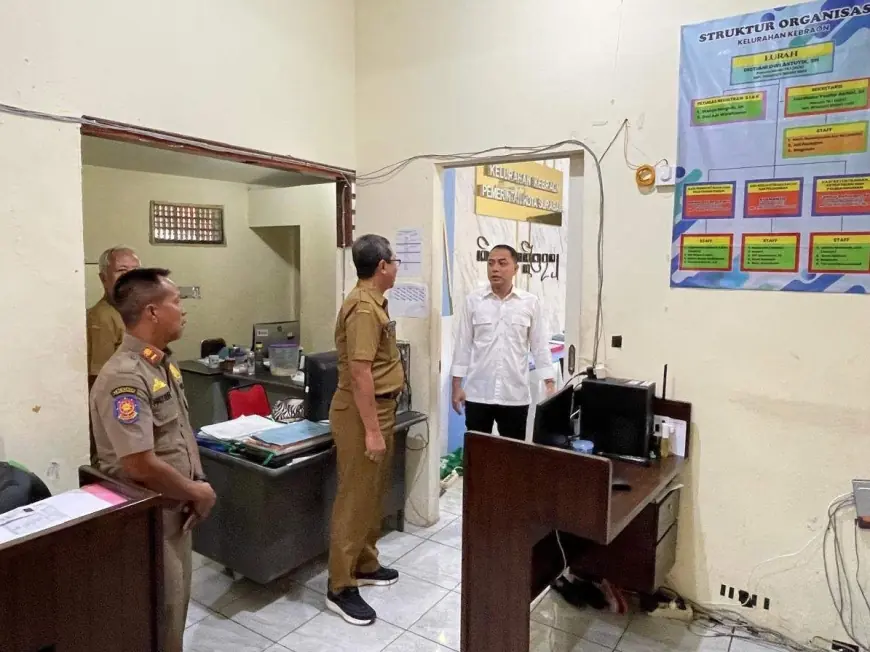 Pasca Terungkapnya Pungli di Kebraon, Eri Cahyadi Instruksikan Pegawai Langsung Dipecat Jika Melanggar