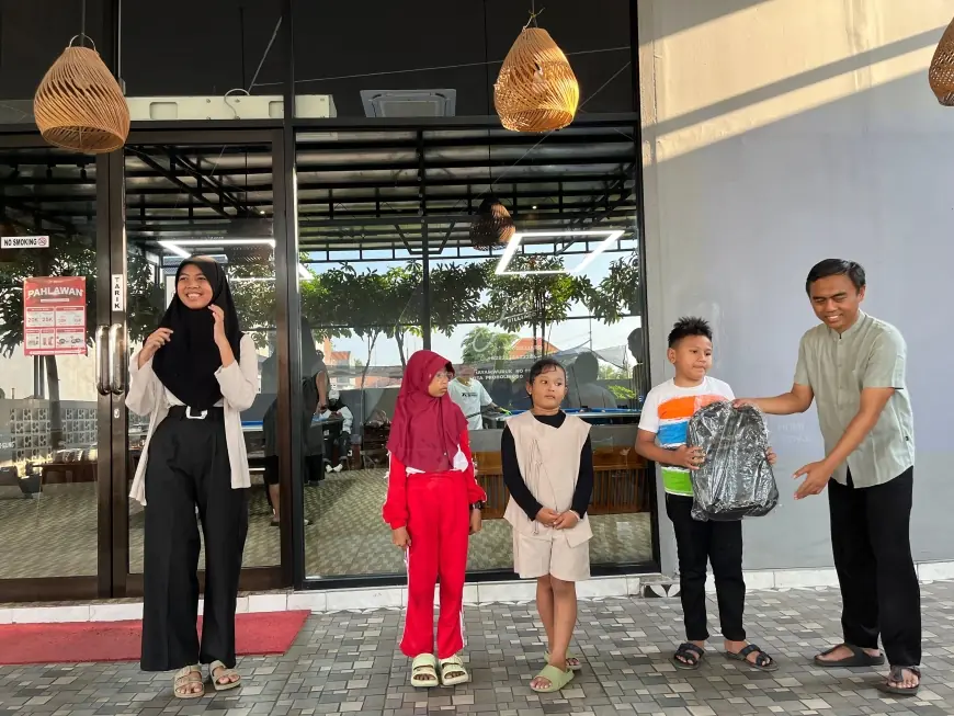 Dukung Pendidikan, YBM BRI dan Pemuda Muhammadiyah Probolinggo Bagikan 500 Paket Sekolah