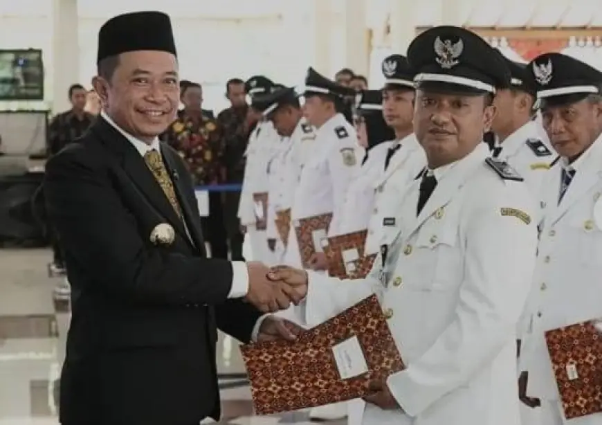 Bupati Bondowoso Kukuhkan 17 Kepala Desa, Ingatkan Jabatan Sebagai Amanah