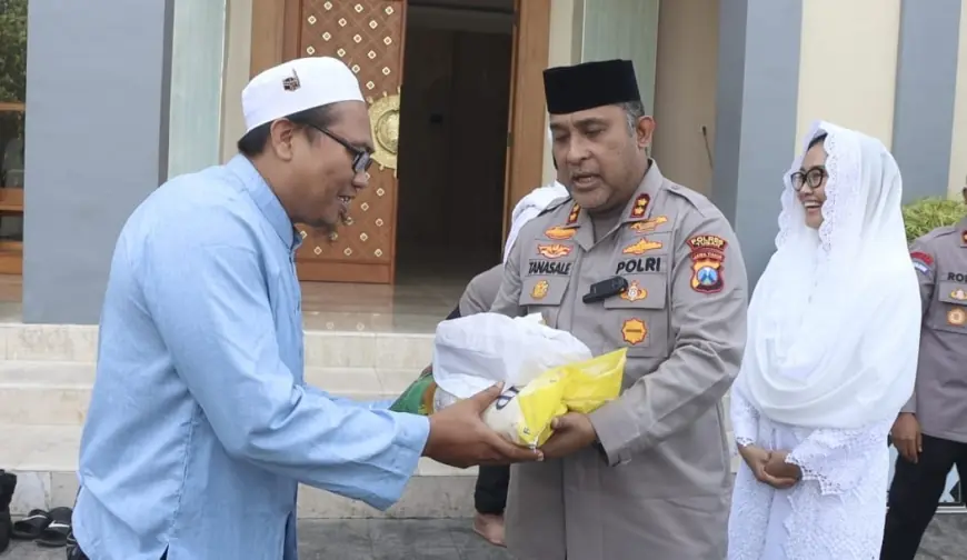Polres Tuban Gelar Doa Bersama dan Bagikan Bantuan Sosial di Momen Maulid Nabi