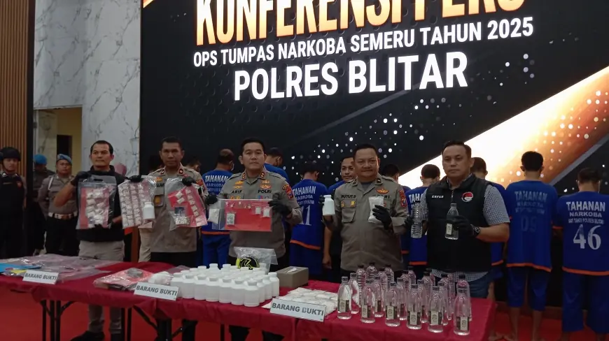 Bongkar Kasus Peredaran Narkoba hingga Miras Ilegal, Polres Blitar Amankan 13 Tersangka