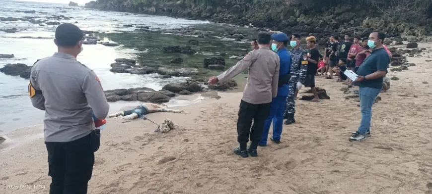 Sesosok Mayat Mr X Ditemukan di Pinggir Pantai Pangi Blitar, Sidik Jarinya tak Terdeteksi