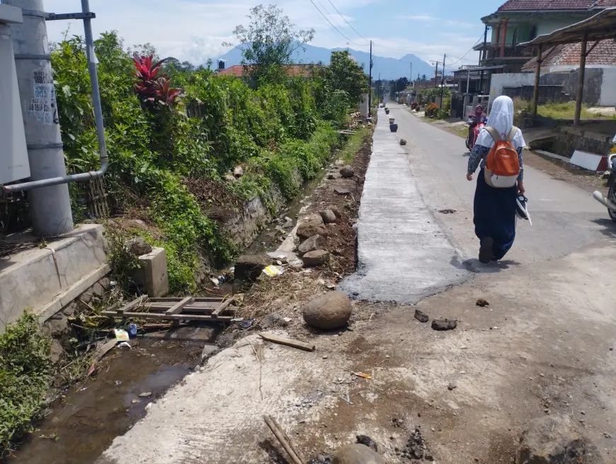 Warga Desa Pandanajeng Apresiasi Pokir DPRD Malang, Infrastruktur Jalan dan PJU Jadi Prioritas
