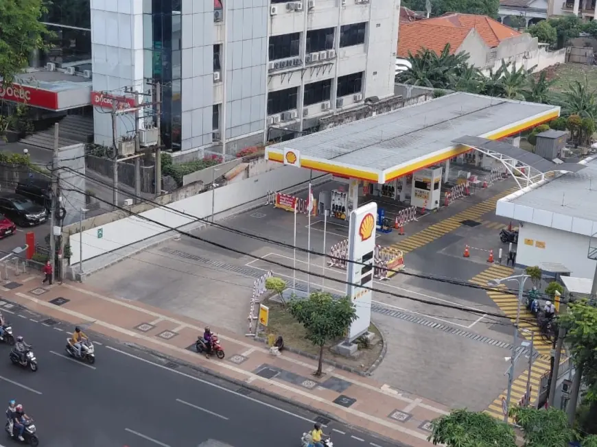 Kelangkaan BBM Swasta Mulai Terasa di Surabaya, Shell Akui Stok  Kosong
