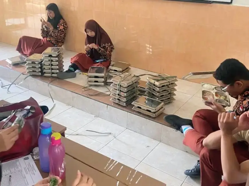 30 Persen Porsi MBG di SMAN 15 Surabaya Dikeluhkan Basi