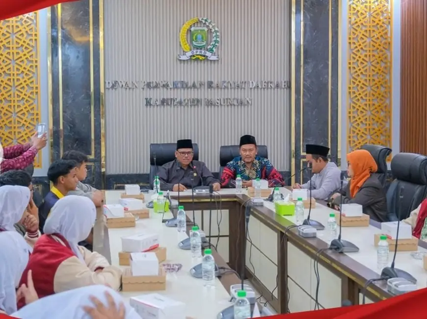 DPRD Kabupaten Pasuruan Dikunjungi Pelajar Malaysia dan Brunei Darussalam
