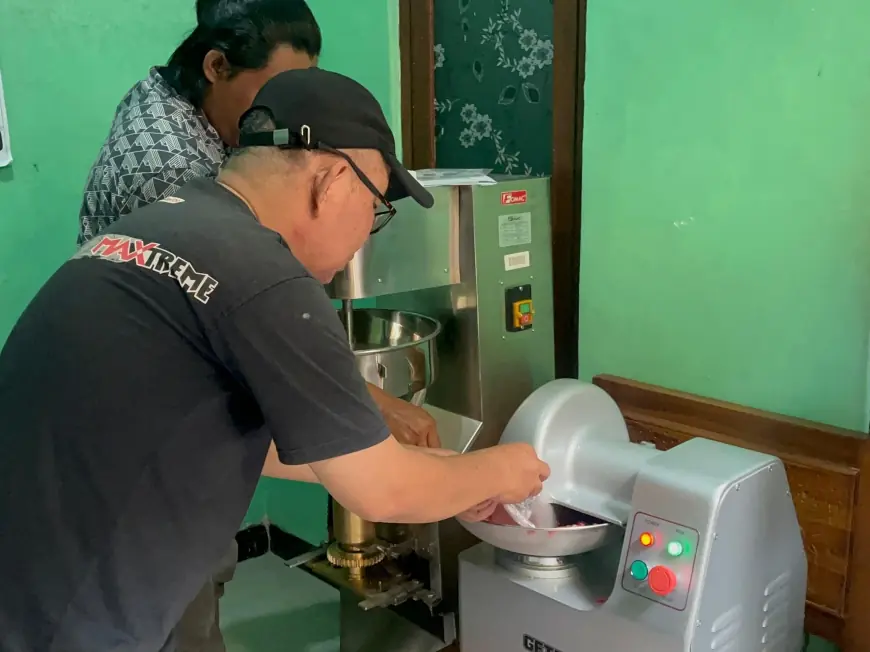 Manfaat Teknologi, UKWMS Bantu Peningkatan Produksi dan Manajemen Usaha Bakso