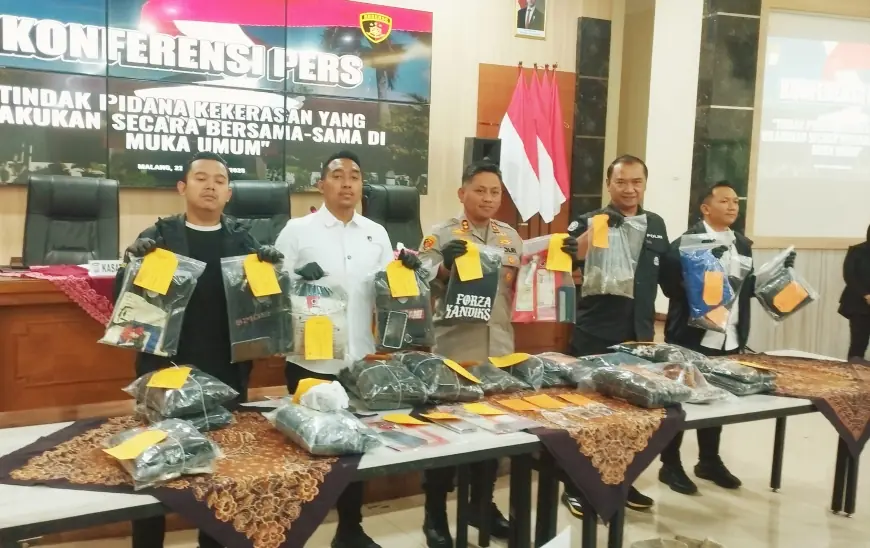 Provokasi Grup WhatsApp Jadi Pemicu Aksi Perusakan Kantor Polisi di Malang