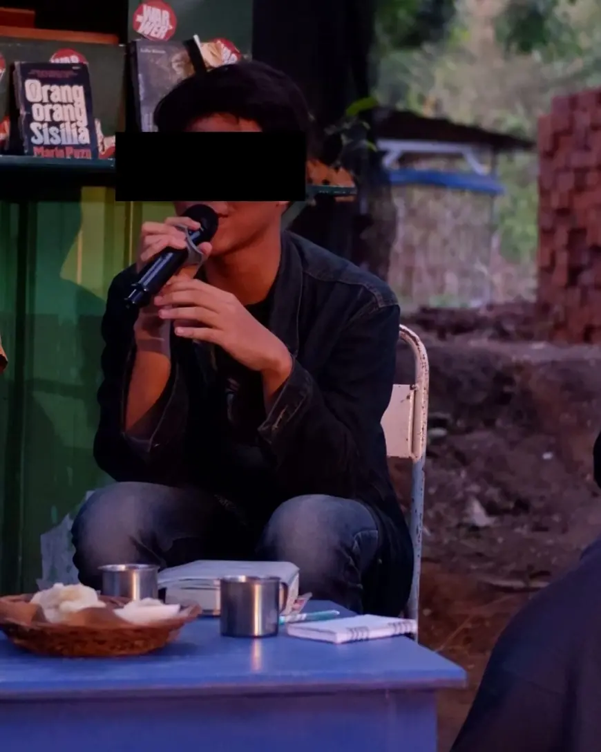 Pegiat Literasi Kediri Ditangkap Polisi, Buku-Bukunya Turut Disita