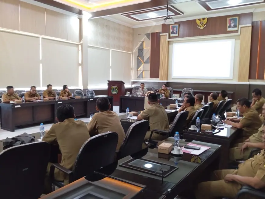 Sekda Bondowoso Soroti Kinerja Camat dalam Realisasi PBB-P2, Ungkap Permasalahan di Desa
