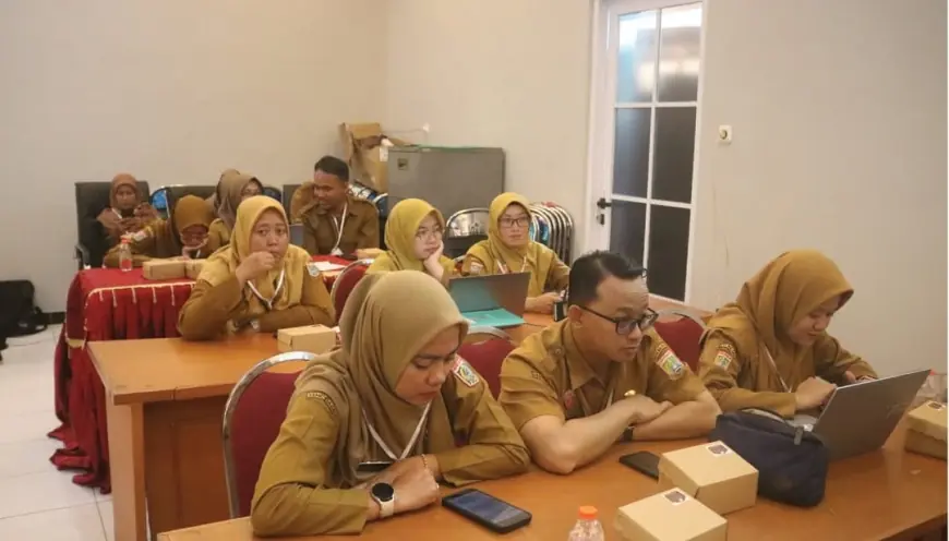 Guru SMP se- Kabupaten Malang Adu Wawasan dalam Lomba Cerdas Cermat 2025