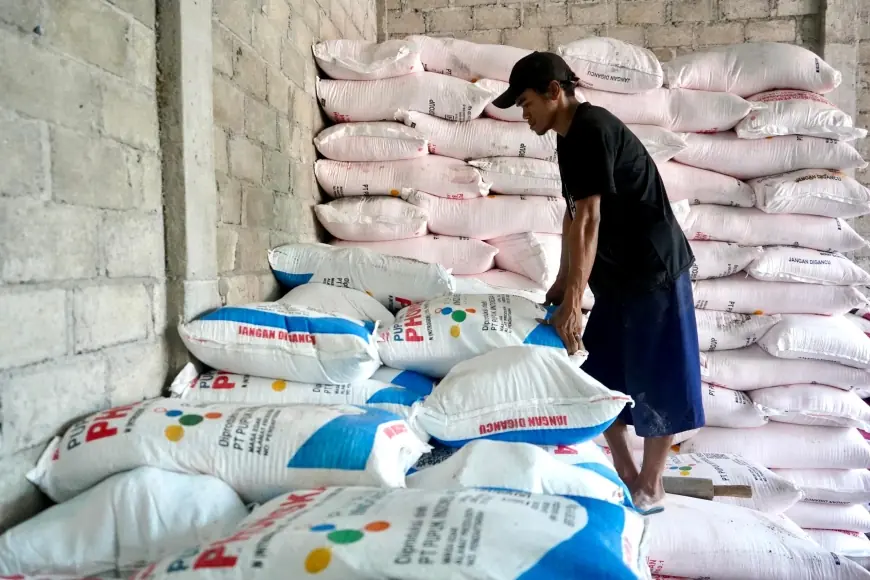 Mas Dhito Lindungi Petani Kediri dari Praktik Nakal Penjualan Pupuk Subsidi di Atas HET