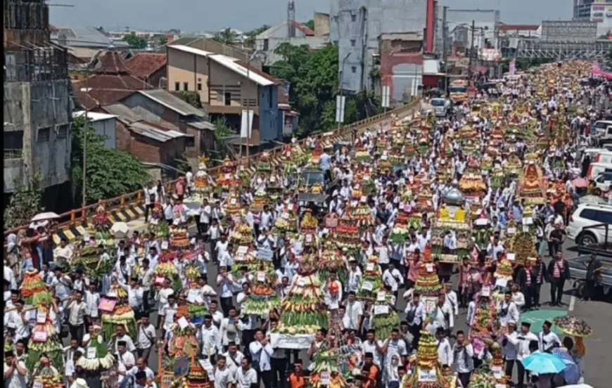 Jember Torehkan Sejarah, 449 Ancak Agung Pecahkan Rekor MURI
