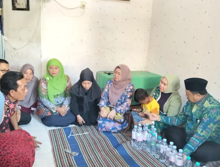 Sambangi Bocah Penderita Gizi Buruk, Bupati Jombang Berjanji Beri Pengobatan