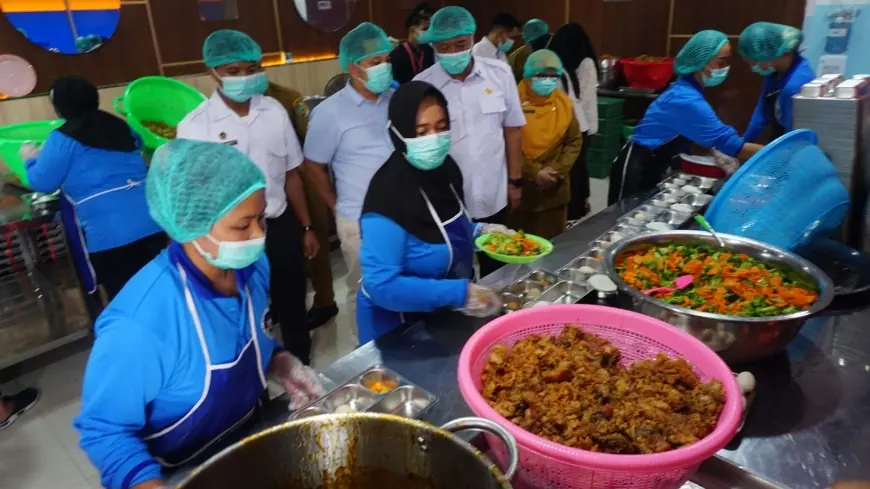 Bupati Tulungagung Tinjau Dapur SPPG, Dorong Percepatan Program Makan Bergizi Gratis