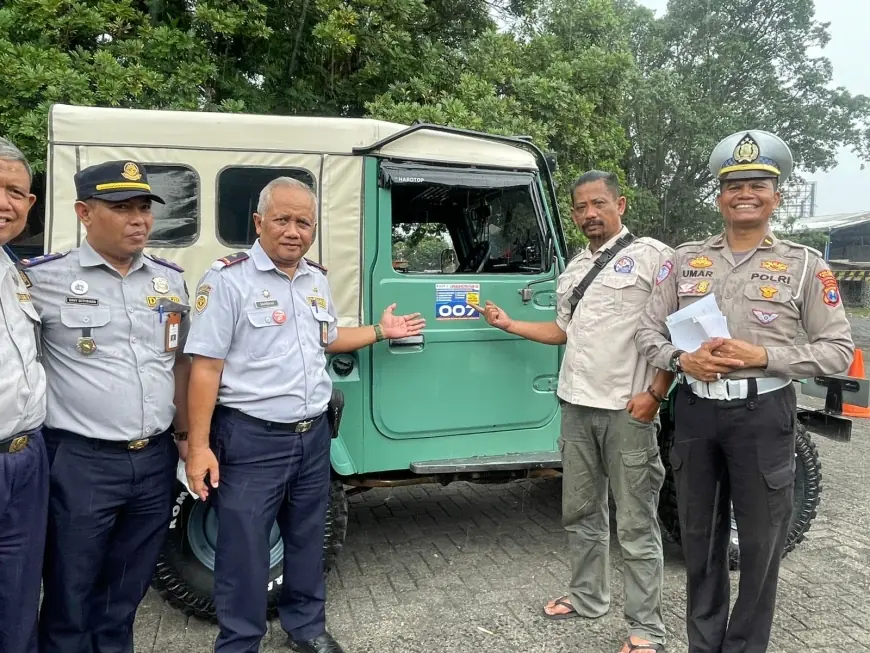 Polres dan Dishub Bersinergi Pastikan Jeep Wisata Bromo Aman