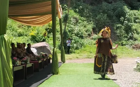 Fashion On The River 2025, Perpaduan Wastra dan Alam di Coban Putri