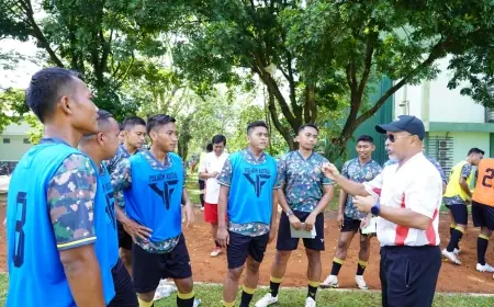 30 Pelatih Sepak Bola Divif 2 Kostrad Raih Lisensi D PSSI di Malang