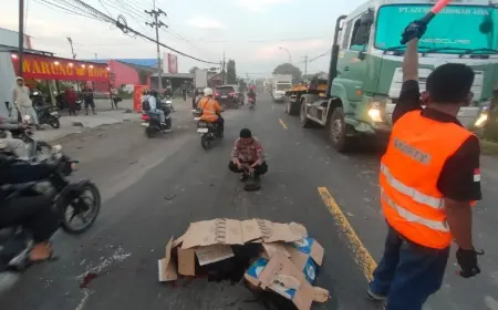 Pengendara Motor Tewas Terlindas Truk di Gresik, Sopir Melarikan Diri