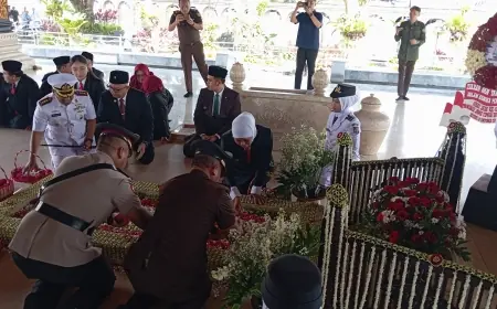 Sambut HUT ke-80 Jatim, Khofifah Pimpin Ziarah Nasional di Makam Bung Karno Kota Blitar