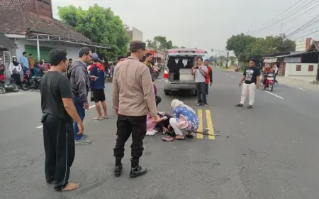 Hendak Menyeberang, Mobil Suzuki Carry Diseruduk Motor di Tulungagung, Pemotor Asal Kediri Luka Parah