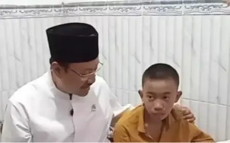 Jenguk ke RS, Gus Ipul Semangati Korban Tragedi Ponpes Al-Khoziny