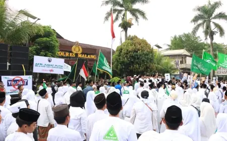 Xpose Uncensored Jadi Pemicu, Santri Malang Desak Media Nasional Hormati Ulama